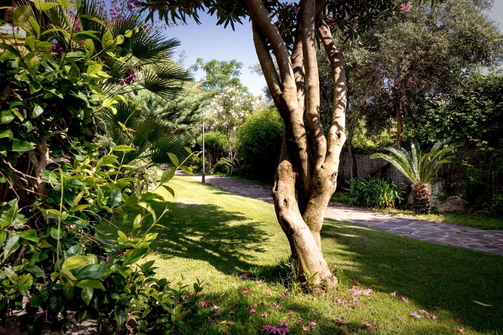 Cruccuris Resort - Adults Only Villasimius Bagian luar foto